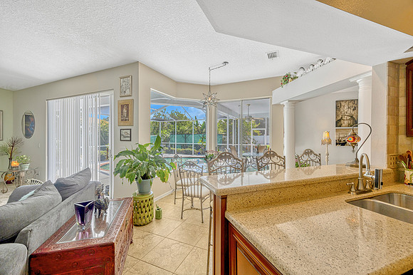 Candy Updated 22725 Arborglen Ct-4