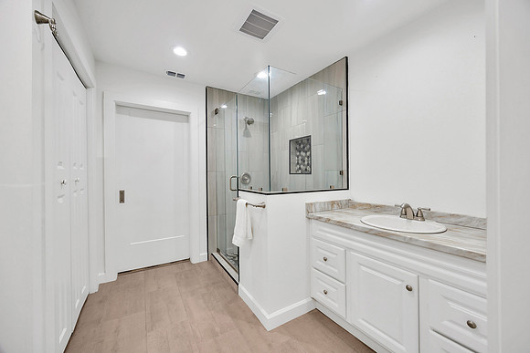 Onsite 2902 N Decatur Ave-2