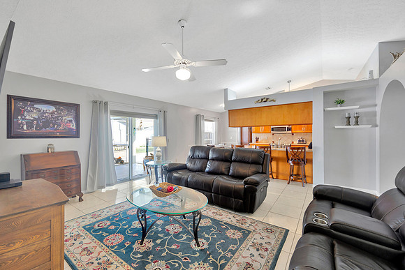 Lynn Davis 1414 Monte Lake Dr.-11