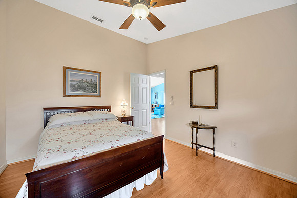 Linda Urban 2852 Banyan Hill Ln-15