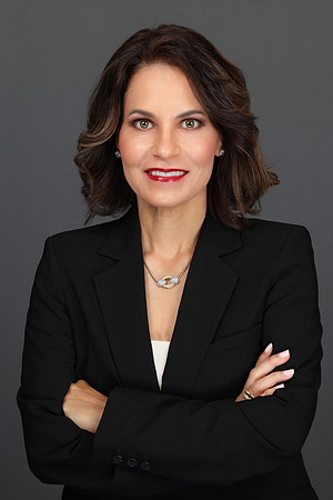 Maria Munoz Headshots-21