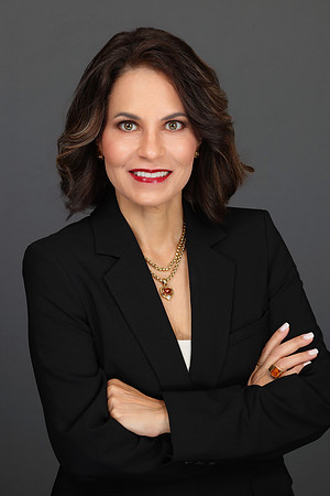 Maria Munoz Headshots-5