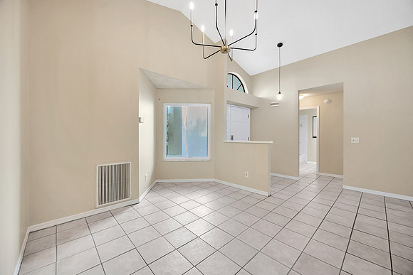 Brownlee Group 4304 Barret Ave-11
