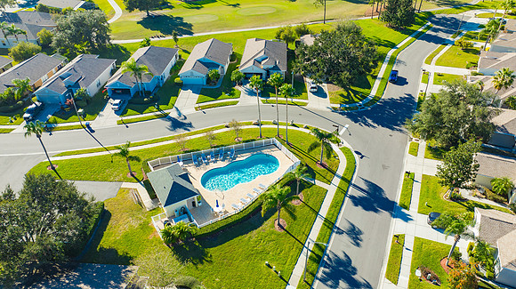 Linda Urban 2852 Banyan Hill Ln-1