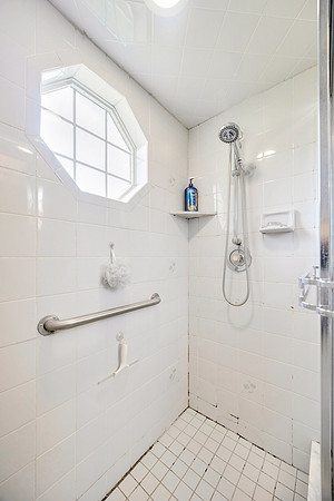 Linda Urban 11 Sycamore Ct. W-23