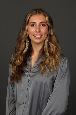 WT Alexa Olson Headshots-2