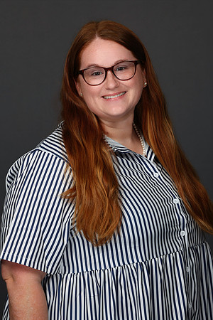 WT Taura Harwell Headshot-2
