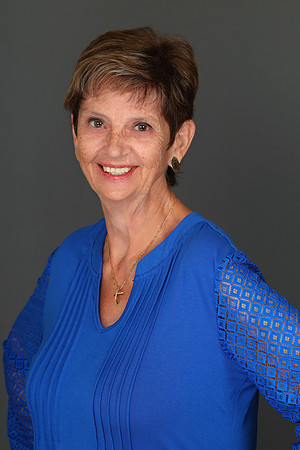 34 Linda Burhans Headshot-1