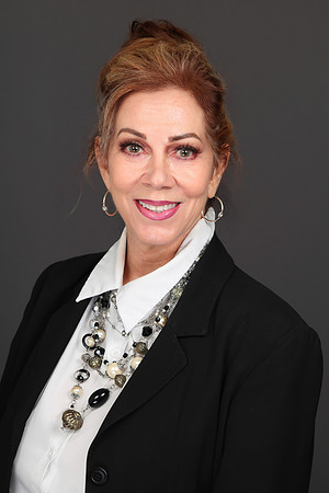 49 Kim Harwell Headshot-1