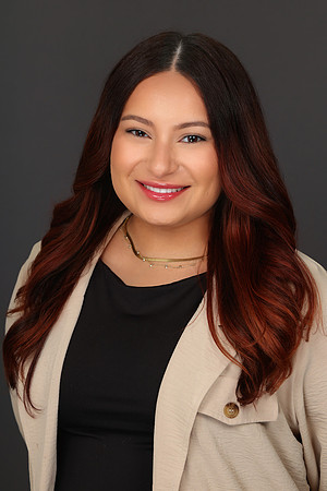 14 Louisa Fulla Headshot-1