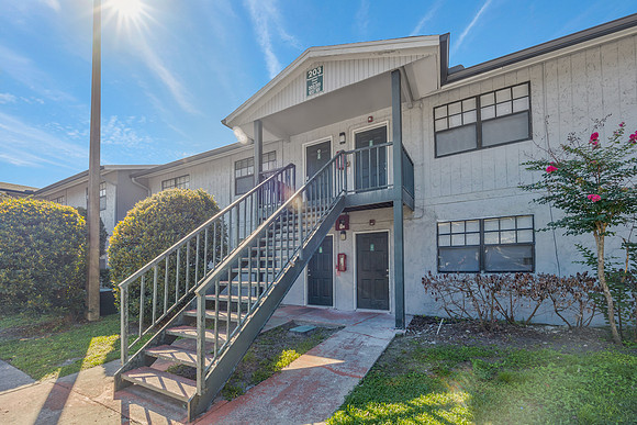 Jessica Gundy 203 Poinsettia Pine Ct Unit 201-24