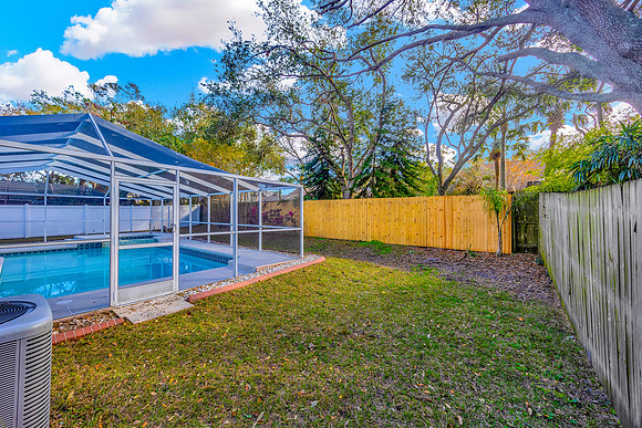 Lynn Davis 2409 Arborwood Dr.-5
