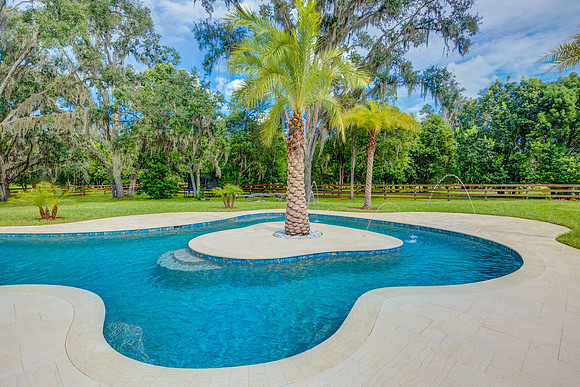 Larsen's Pool Neaves Pool & Spa Day-10