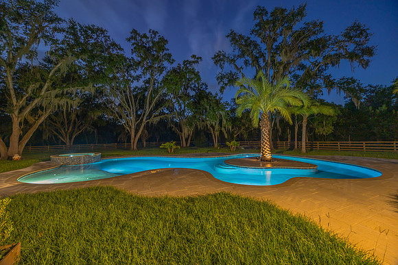 Larsen's Pool Neaves Pool & Spa Evening-2