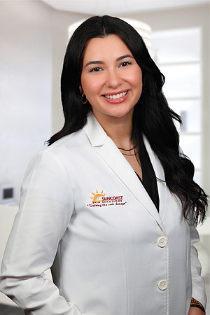 Suncoast Skin Valentina Chapman Headshot Office 2