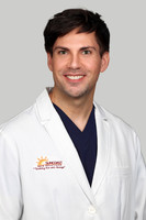 Stephen Lockwood MD Headshot Gray 1