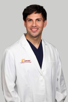 Stephen Lockwood MD Headshot Gray 2