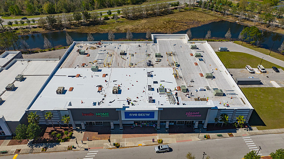 Nations Roofing during construction Planet Fitness -6