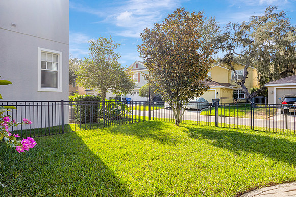 Brownlee 5929 Fishhawk Crossing Blvd.-44