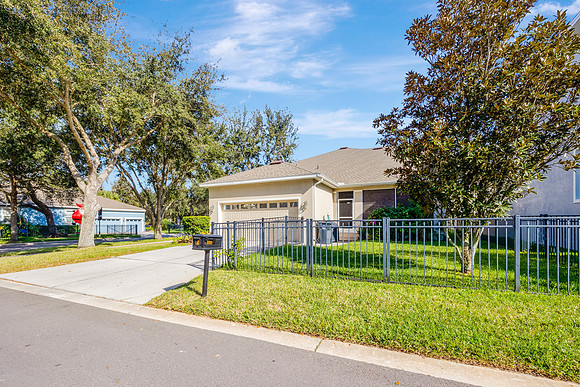 Brownlee 5929 Fishhawk Crossing Blvd.-45