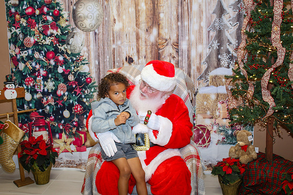 Mickey Keenan Pictures with Santa 2024-16