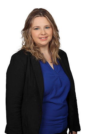 Sarah 2 Hilton Headshot White