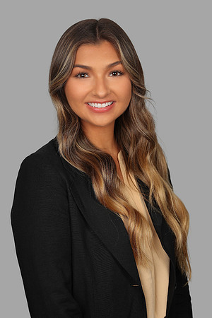 Mallory 2 Hilton Headshot Gray