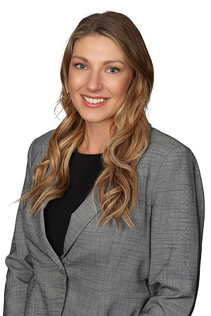 Tanja 2 Hilton Headshot White