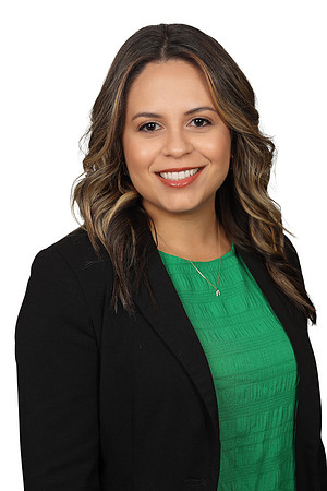 Nikki Diaz 2 Hilton Headshot White