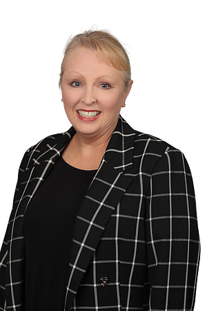 Melissa Hilton Headshot No BG