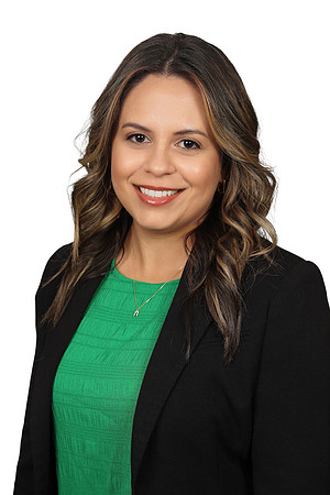 Nikki Diaz 4 Hilton Headshot White