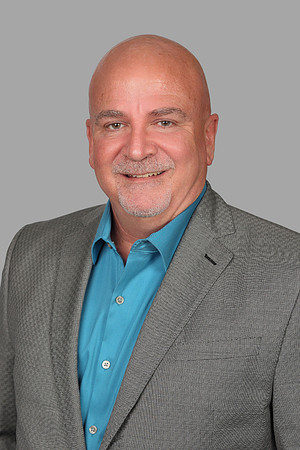 Scott Hilton Headshot Gray