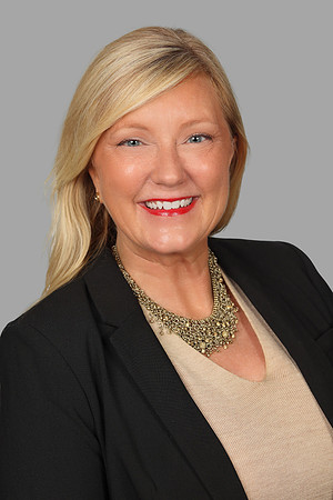 Erin Randall Hilton Headshot Gray