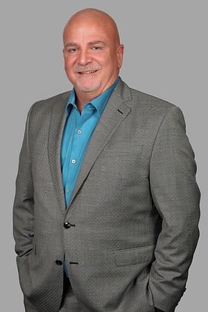 Scott 2 Hilton Headshot Gray
