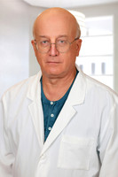 David Gross Headshot Office Background
