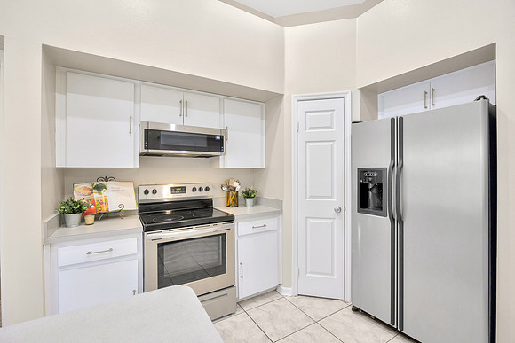 McKenzie Currie 4511 Oak River Dr.-19