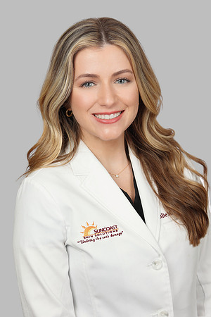 Ellie McMahon Suncoast Headshot Gray