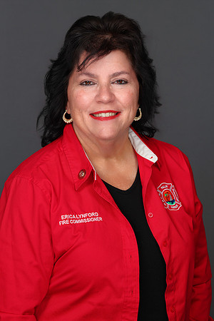 Palm Harbor Commissioner Erica Lynford Headshot-2