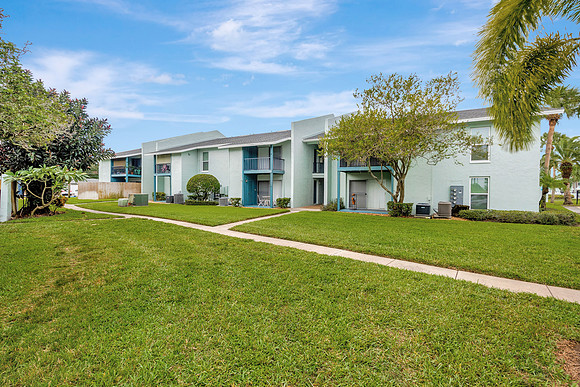James Costa Del Sol Apartment Exterior-3