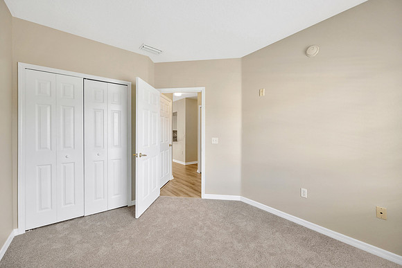Zoey 9507 Grovesdale Cir #201-15