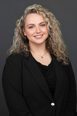 Advocate Nicole Zizich Headshot-1