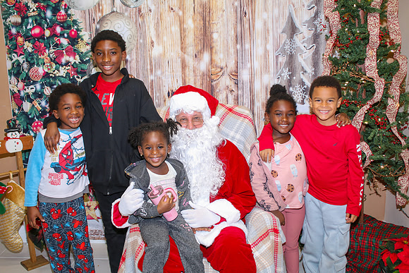 Mickey Keenan Pictures with Santa 2024-54