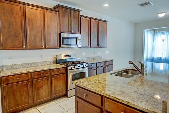 Brownlee Coventry Grove Cir-8