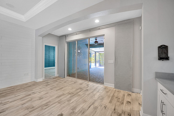Brownlee 6518 Park Strand Dr.-43