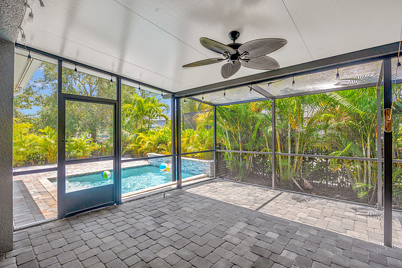 Brownlee 6518 Park Strand Dr.-58