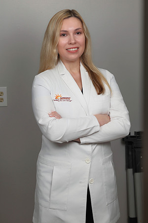 Suncoast Skin Dr. Markiza Cooper Headshots-6