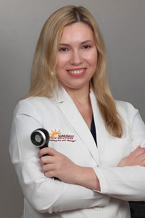 Suncoast Skin Dr. Markiza Cooper Headshots-8