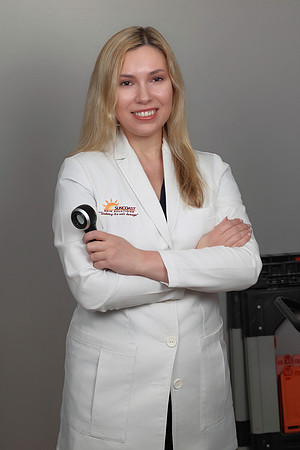 Suncoast Skin Dr. Markiza Cooper Headshots-10