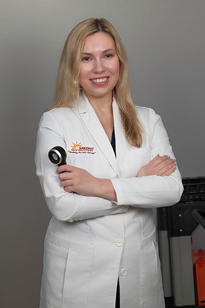 Suncoast Skin Dr. Markiza Cooper Headshots-9