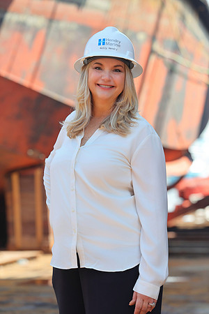 Kelly Hendry Headshots-24